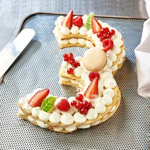 AUCHAN LE TRAITEUR Chiffre 3 Number cake fruits rouges