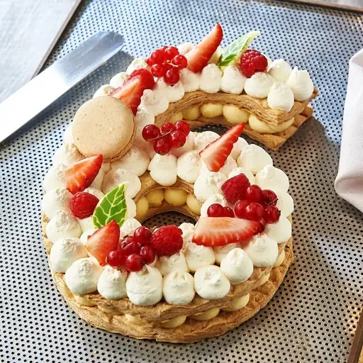 AUCHAN LE TRAITEUR Chiffre 6 Number cake Millefeuille