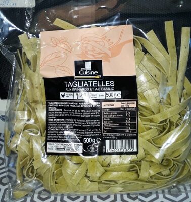 Tagliatelles aux épinards et basilic