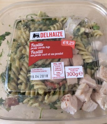 Delhaize Salade de pâtes au pesto vert et au poulet grillé