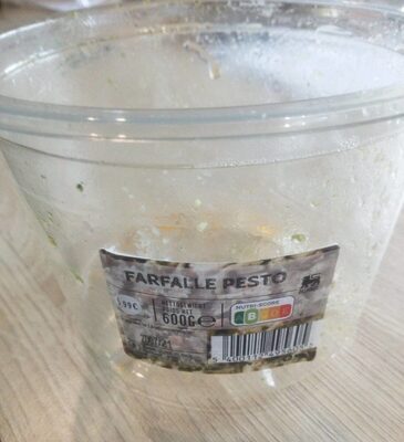 Image descriptive de Farfalle pesto